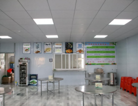 学校食堂